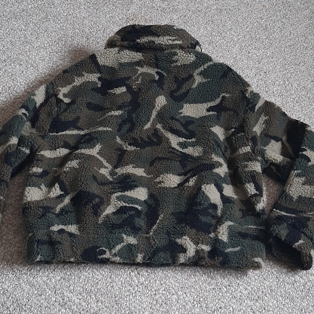 New Camouflage Printed Sherpa Jacket - Picture 8 of 9